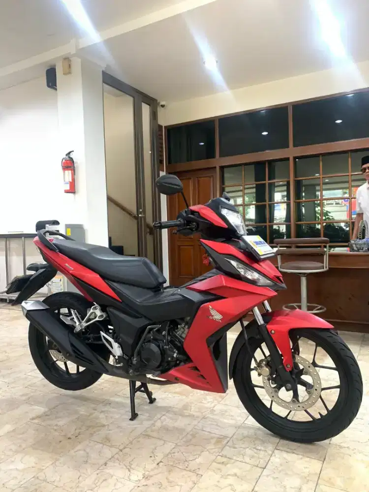 Honda Supra GTR