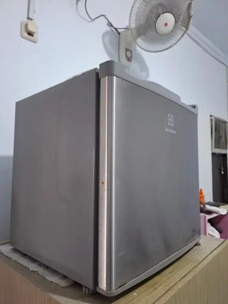 Kulkas mini 1 pintu