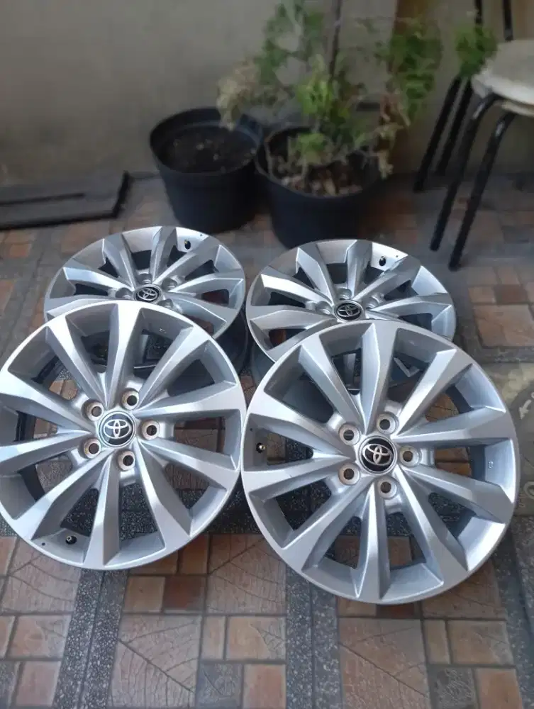 Velg Oem Original Copotan Toyota Kijang Innova Zenix Type V Hybrid