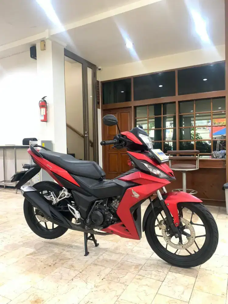 Honda Supra GTR