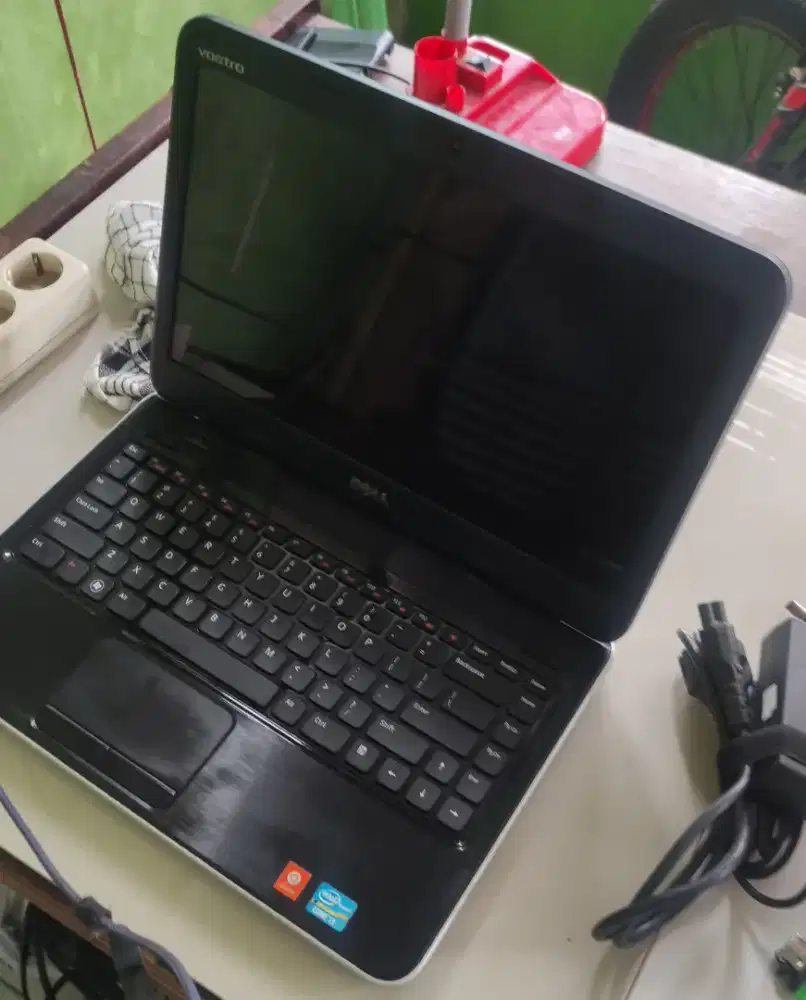 Laptop Dell Vostron 2420