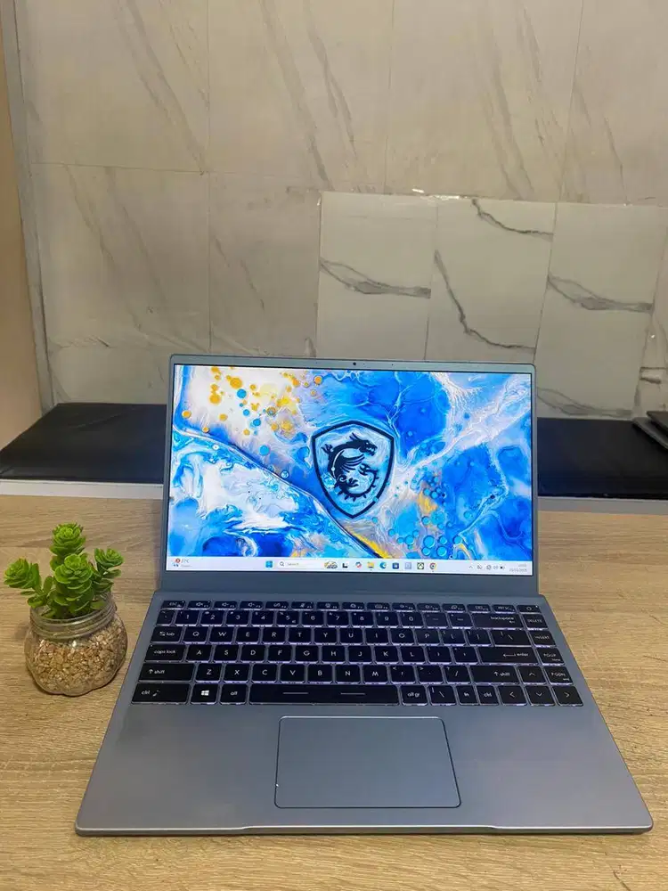 MSI MODERN 14 B10MW	INTEL CORE I3-10110U RAM 8 GB SSD 512 GB