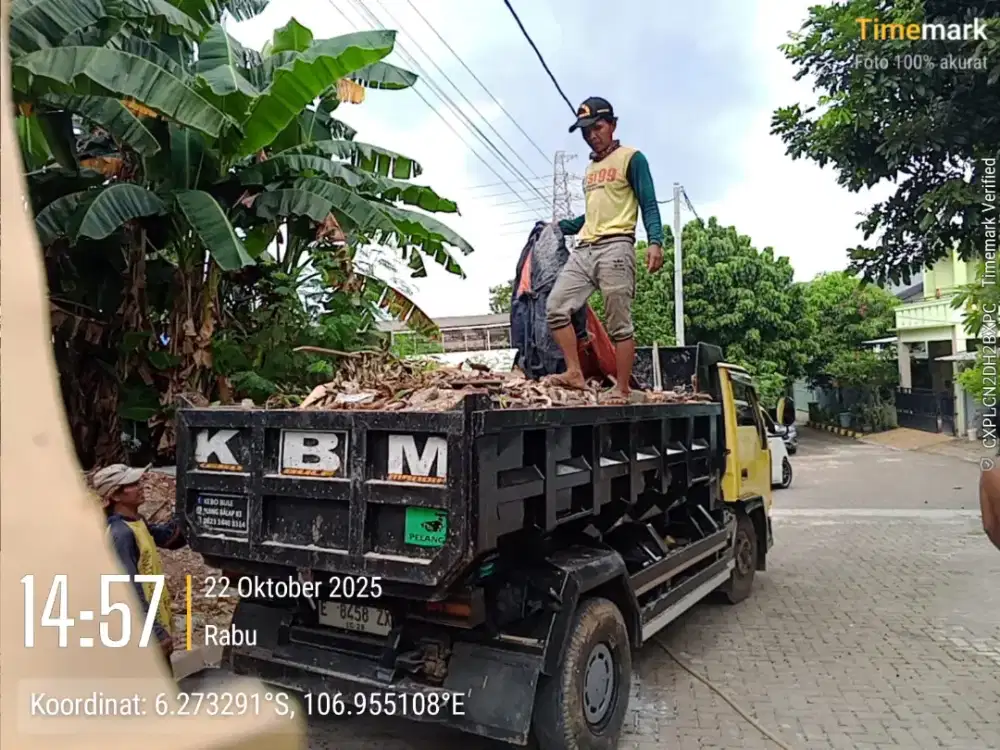 Jasa buang puing dan buang sampah