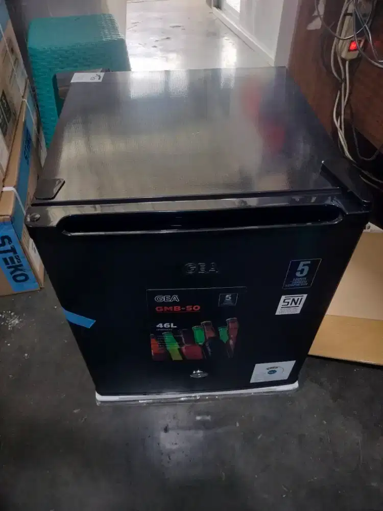 KULKAS MINI BAR (BLACK INOX)