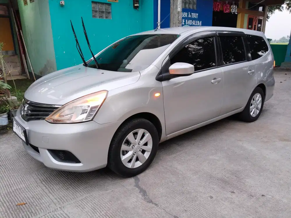 Nissan Grand livina 2013 Bensin