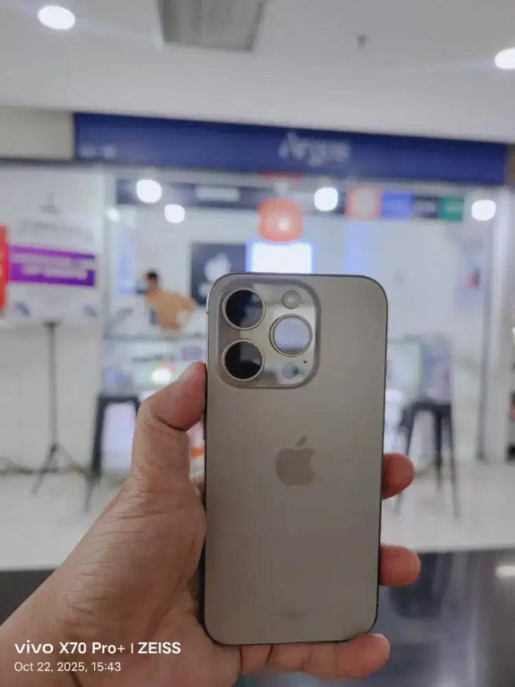 iphone 15 Pro 128 Natural Titanium