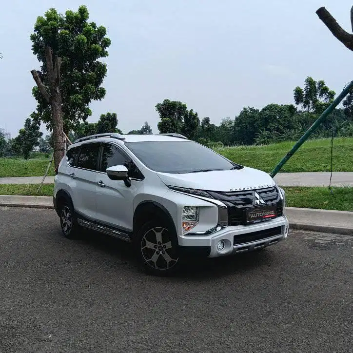 MITSUBISHI XPANDER CROSS AT (MATIC) 2022