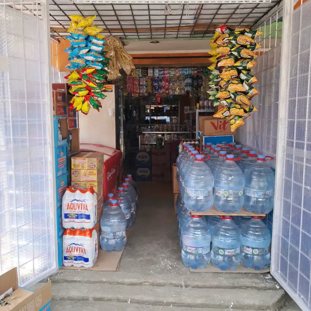 Over usaha klontongan