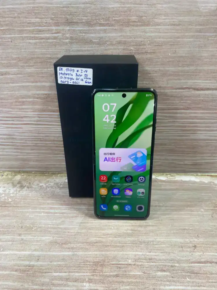 Di jual hp MOTOROLA RAZR 50 ULTRA 5G RAM 12GB ROM 512GB GREEN BEACUKAI