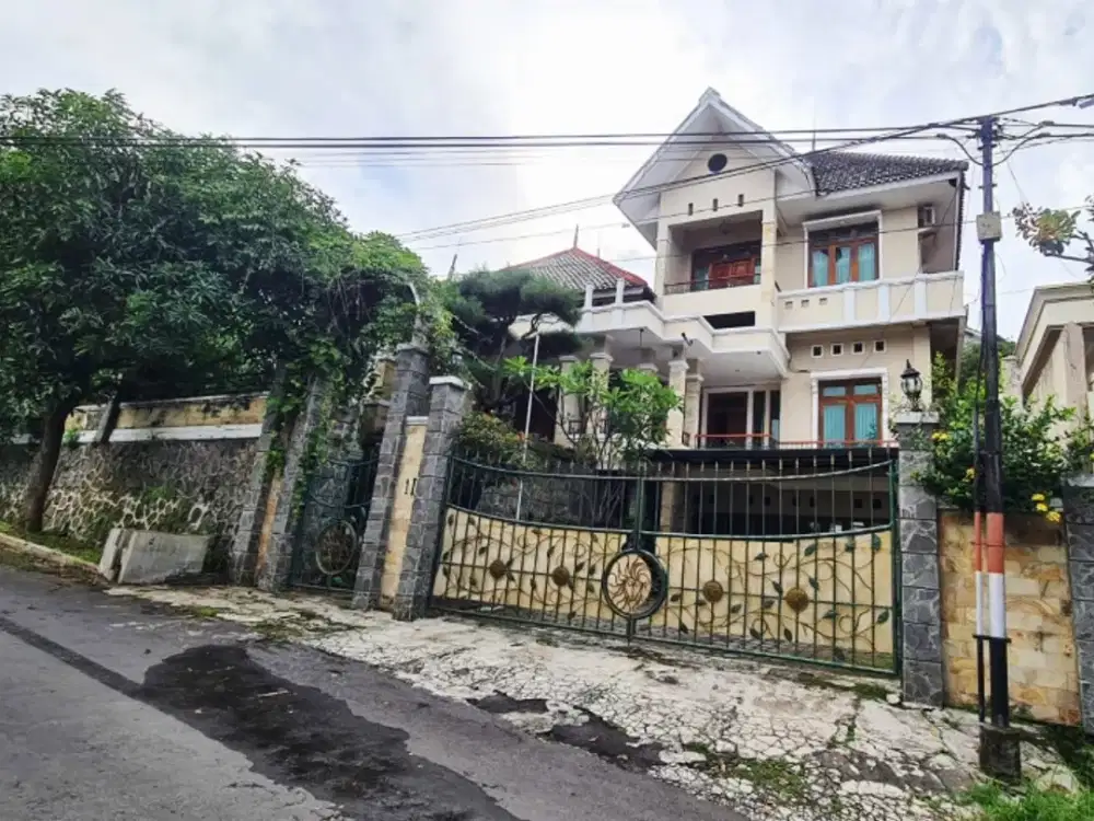 Dijual Rumah Mewah Tingkat 2 Lantai Posisi Hook Di Perum Bukit Sari