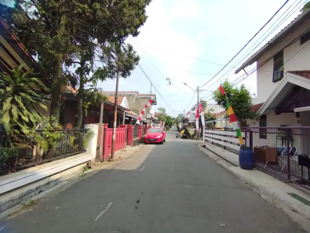 Rumah luas daerah cipamokolan kecamatan rancasari di perumahan Santosa Asih jaya
