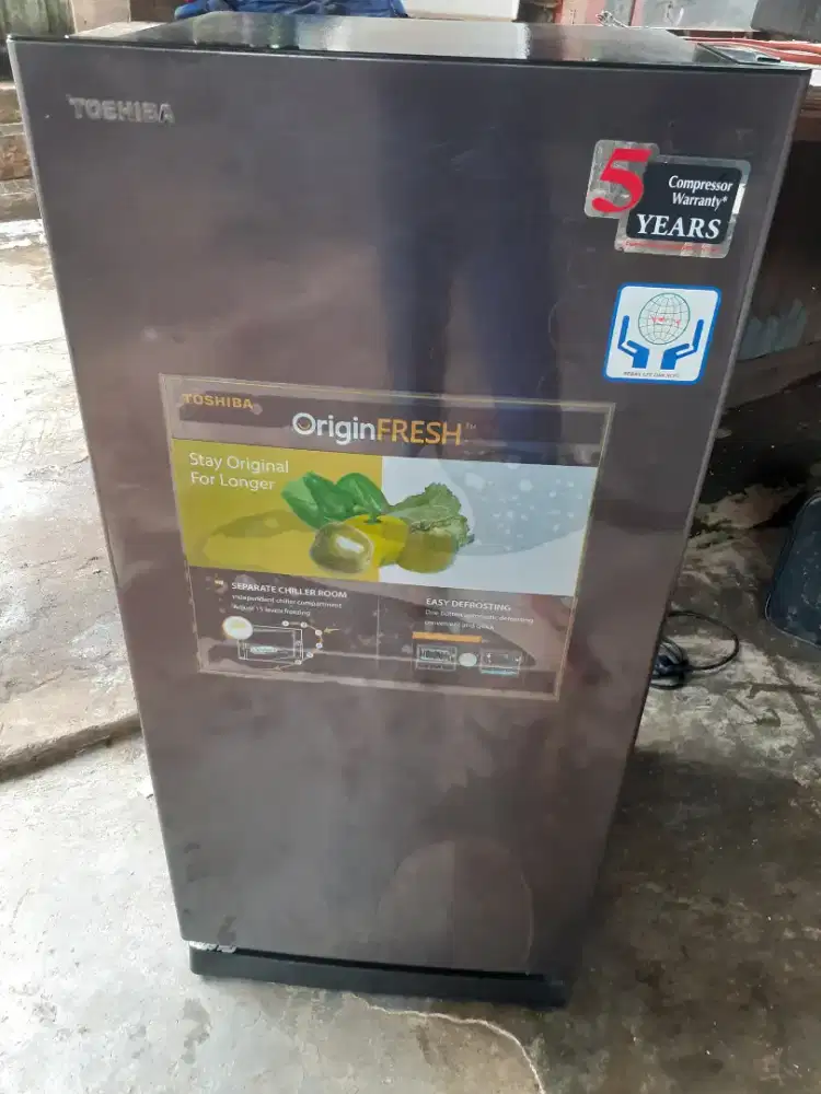 Jual klkas thosiba original normal mulus garansi di anter.