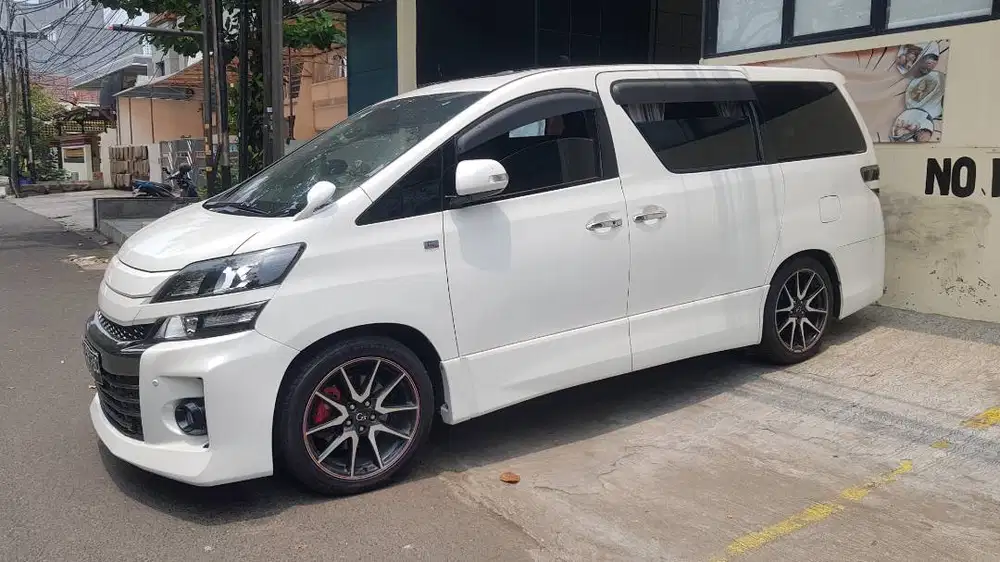 Di Jual Toyota Vellfire Z 2.4L (CBU)