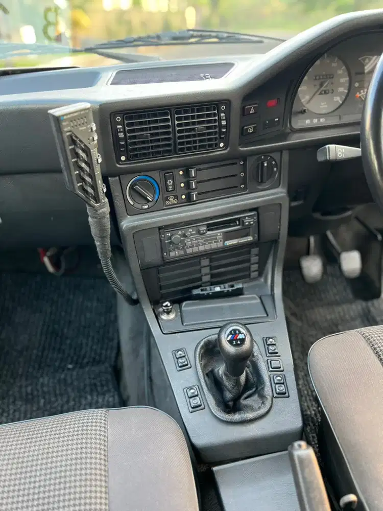 BMW 520i 1988 Bensin