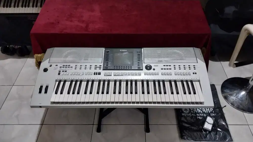 Keyboard Yamaha psr s900