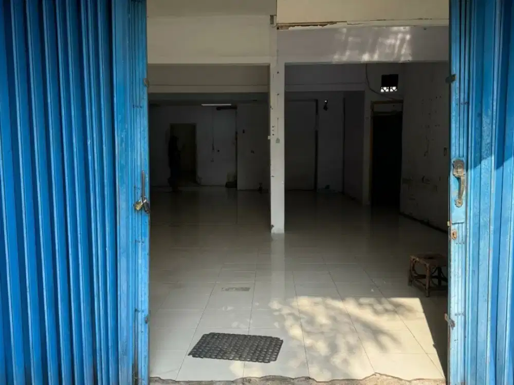 Dijual Rumah Ngantong Hitung Tanah Pinggir Jalan Daerah Jl. Siliwangi,