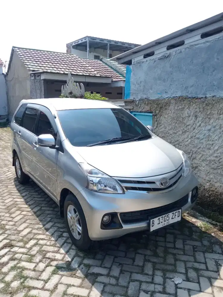 XENIA R DELUXE MATIC 2012