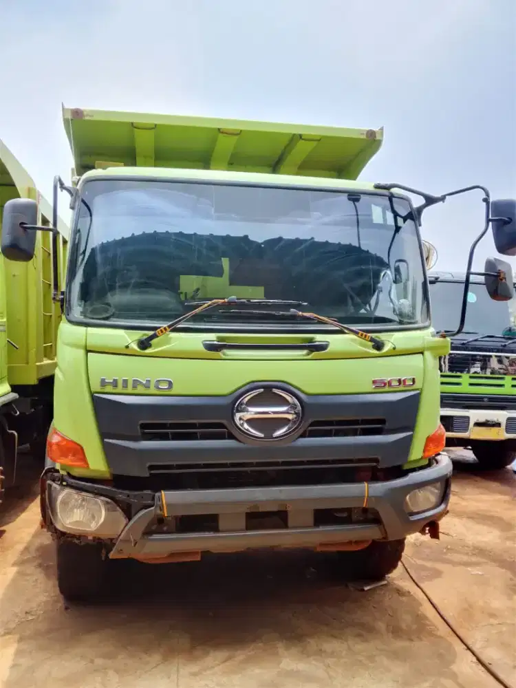 Dump truck Hino 500 280