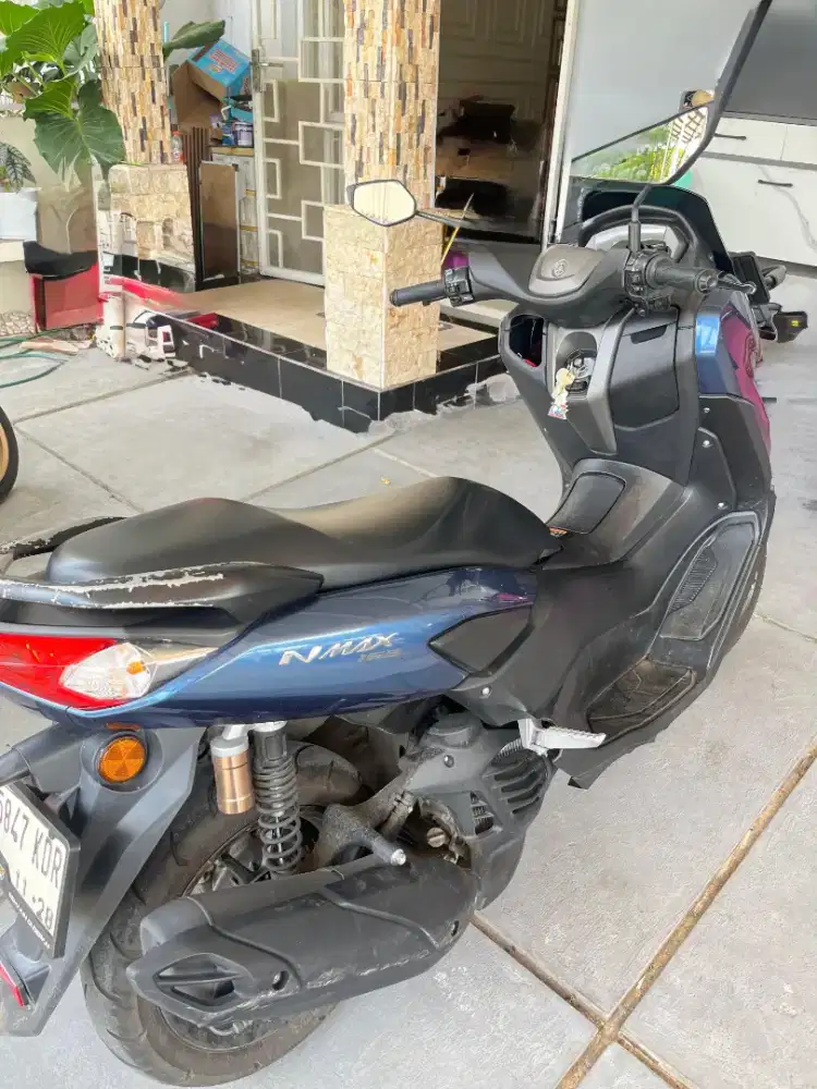 Nmax biru metalik 2023