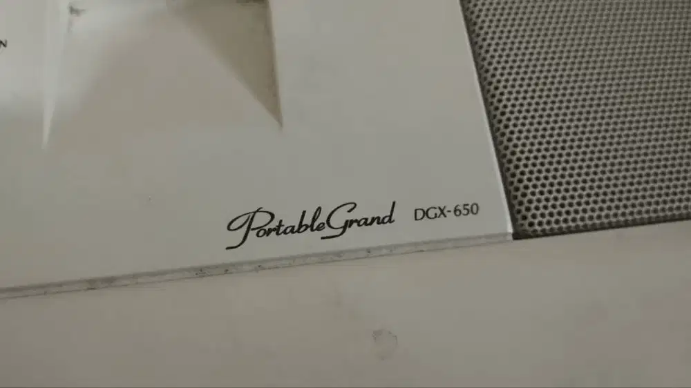 Piano Yamaha portable grand dgx 650