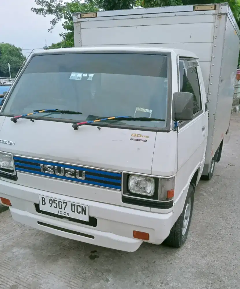 Isuzu Bison Box 2014     l300 box