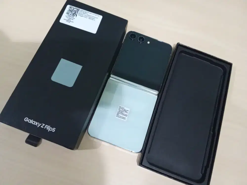 Samsung galaxy Z flip 5 8/256gb