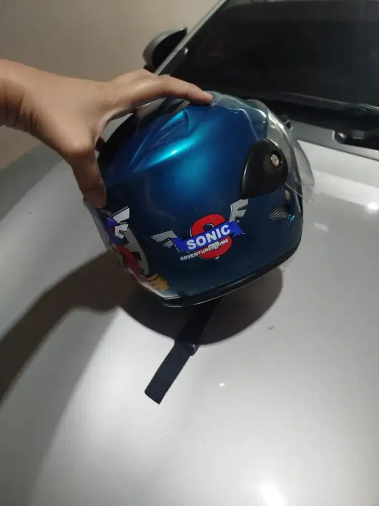 Helm anak motif sonic