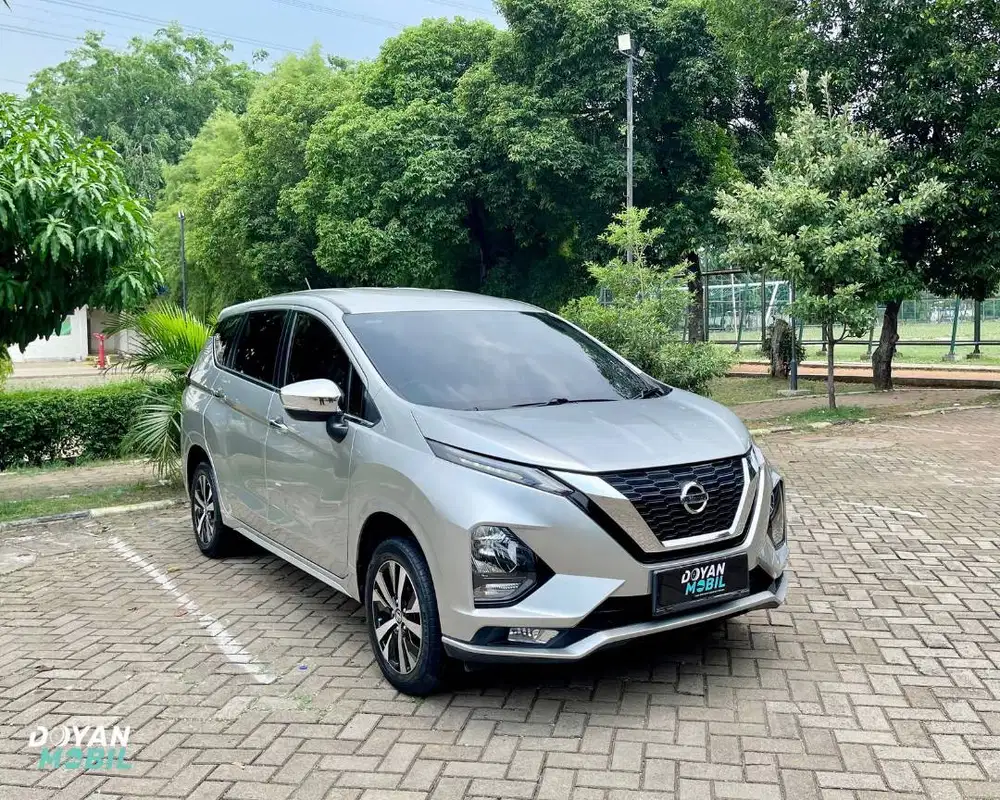 CASH NISSAN Livina VL Matic 2019 (Pemakaian 2021) - Silver Metallic