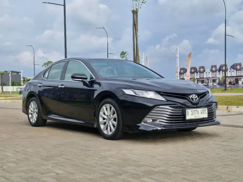 Toyota Camry V 2.4  Automatic 2019 Bensin Hitam Metalik Siap Pakai