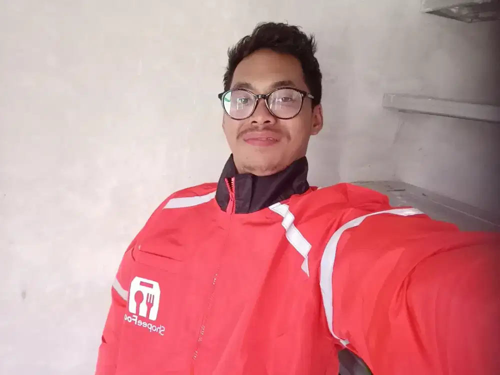 Sedang mencari lowongan kerja