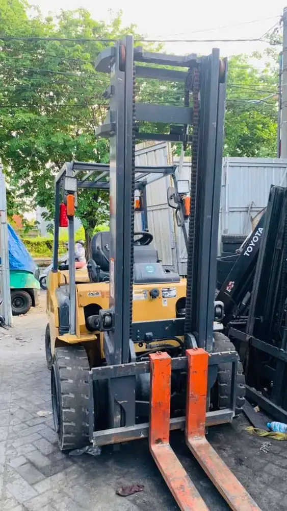 CATERPILLAR 3 TON MAST TWO STAGE 5 METER TAHUN MUDA SIAP KERJA