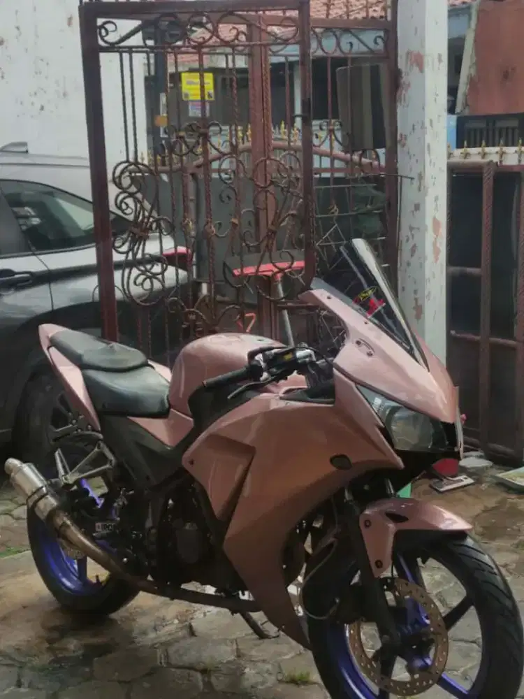 Honda CBR 150 2015