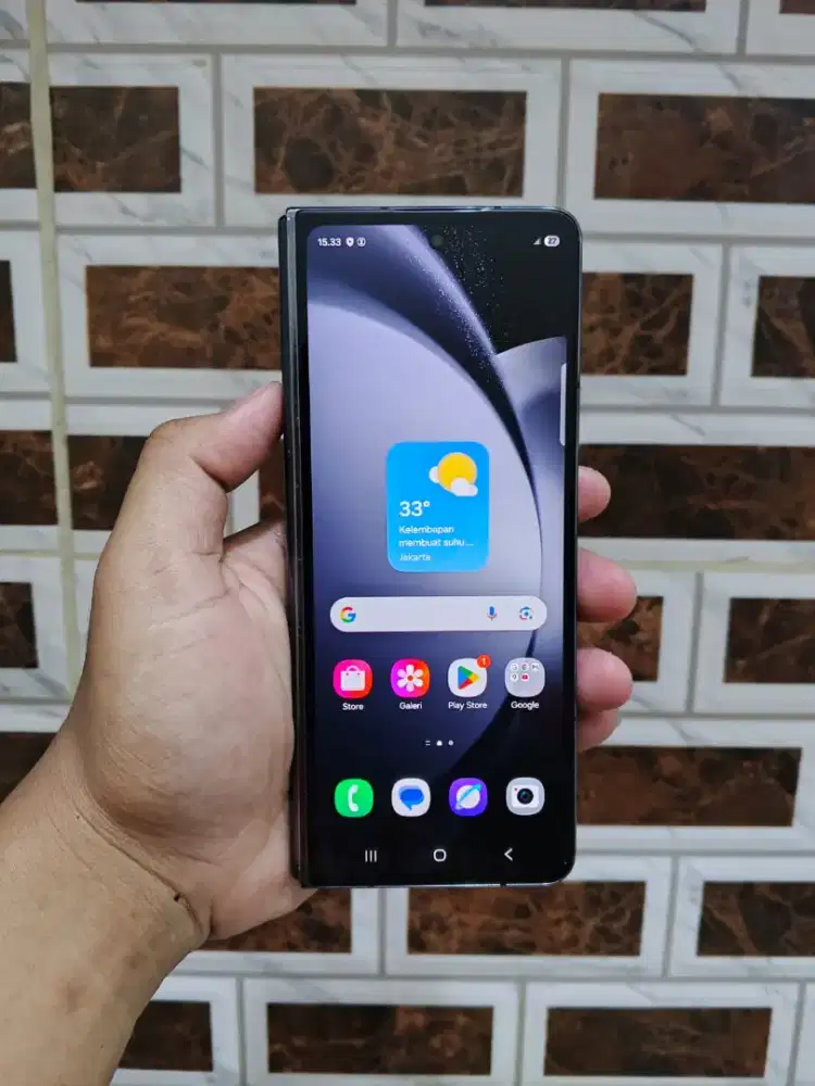 Samsung Galaxy Z Fold 5