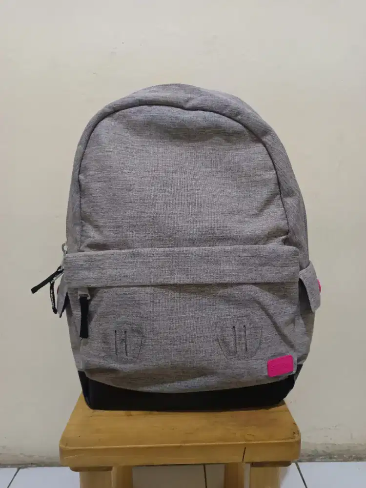 Tas ransel superdry abu hitam