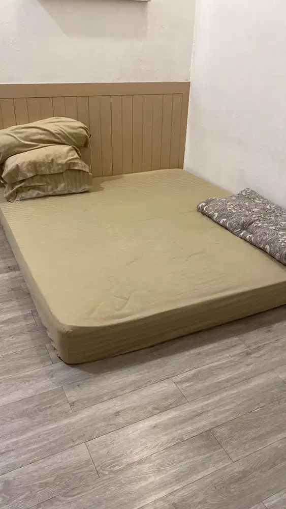 Kasur empuk springbed 180x200