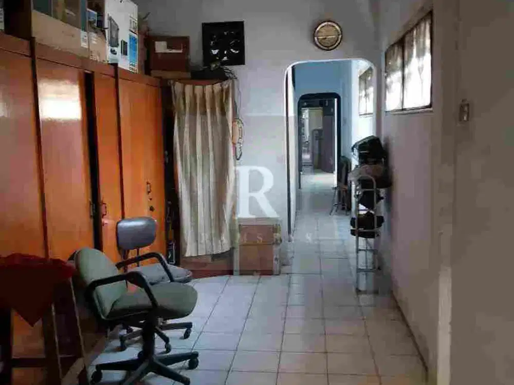 Dijual rumah Lt 161m2 LB 284m2 Pejagagalan