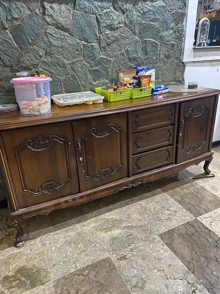 Buffet antik kayu jati jepara