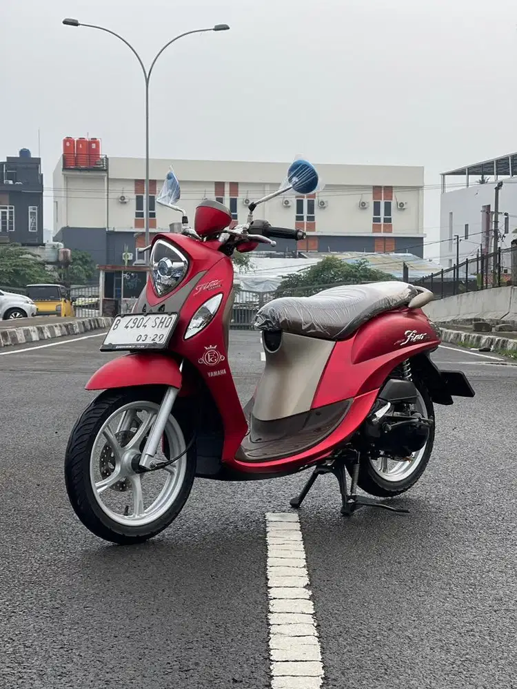 Cash/Kredit Yamaha Fino Grande 125 Tahun 2019