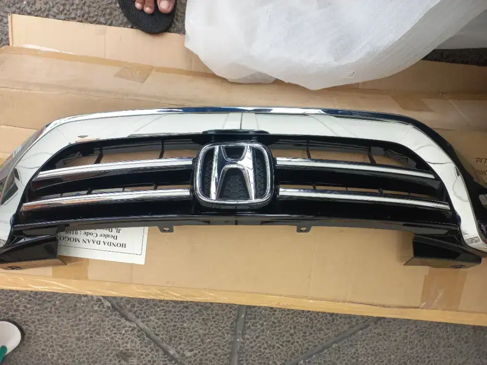 Front grill honda accord lama.2013