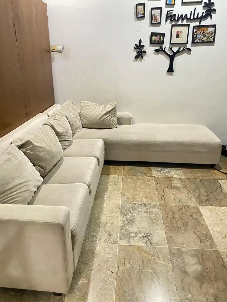 Sofa L luas warna beige