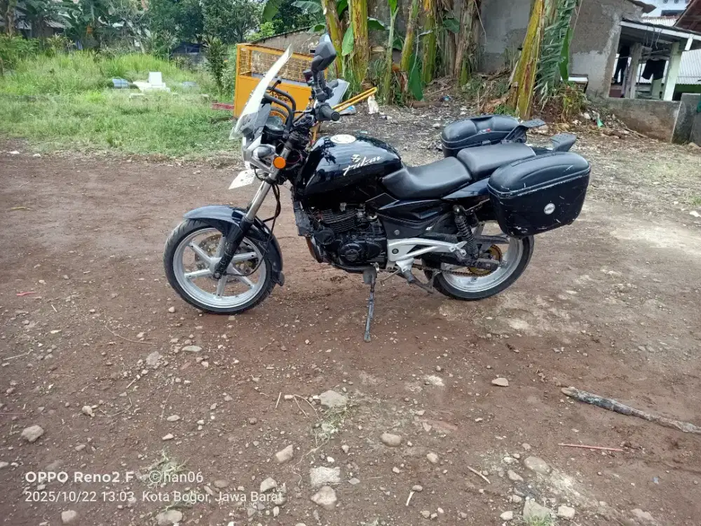 Bajaj Pulsar p220