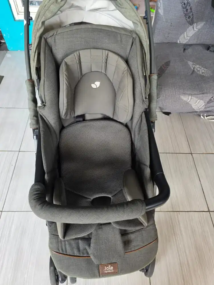 Prelov stroller merk Joiye, bisa hadap depan/ibu dan baby ele rider