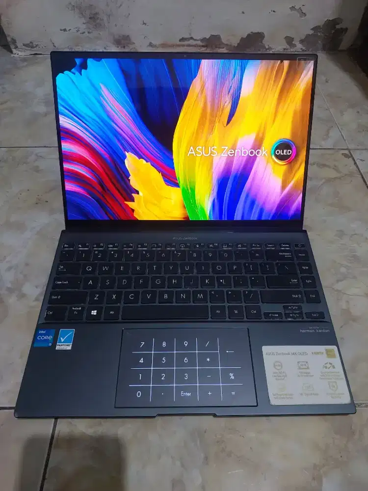 Asus Zenbook Oled Touch Screen i5-1135G7