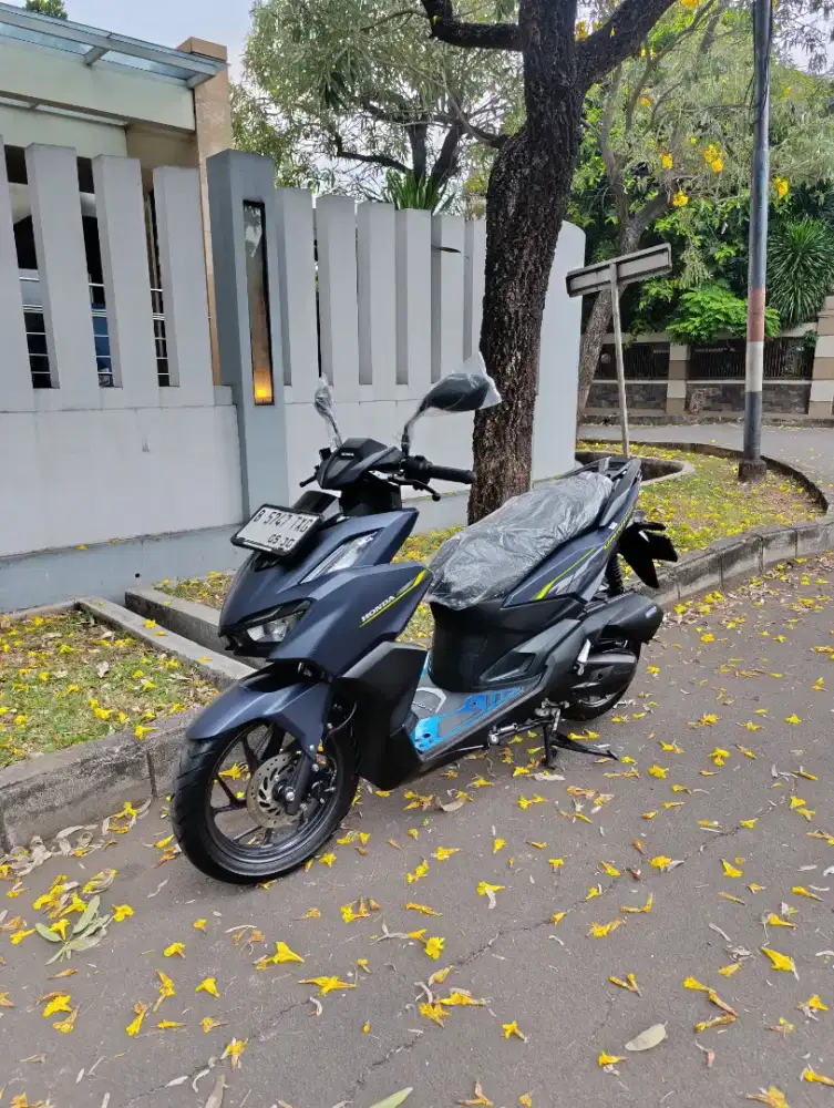 Bissmillah dijual motor Honda Vario 160cc SE 2025 istimewa.