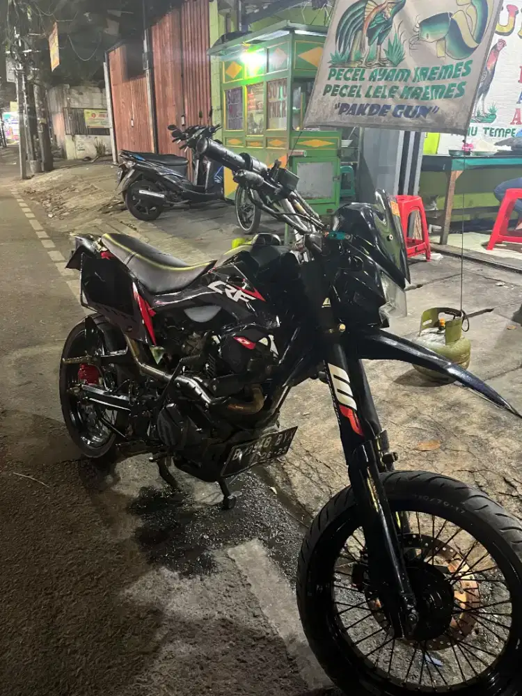 Honda CRF MP mono super moto 2012