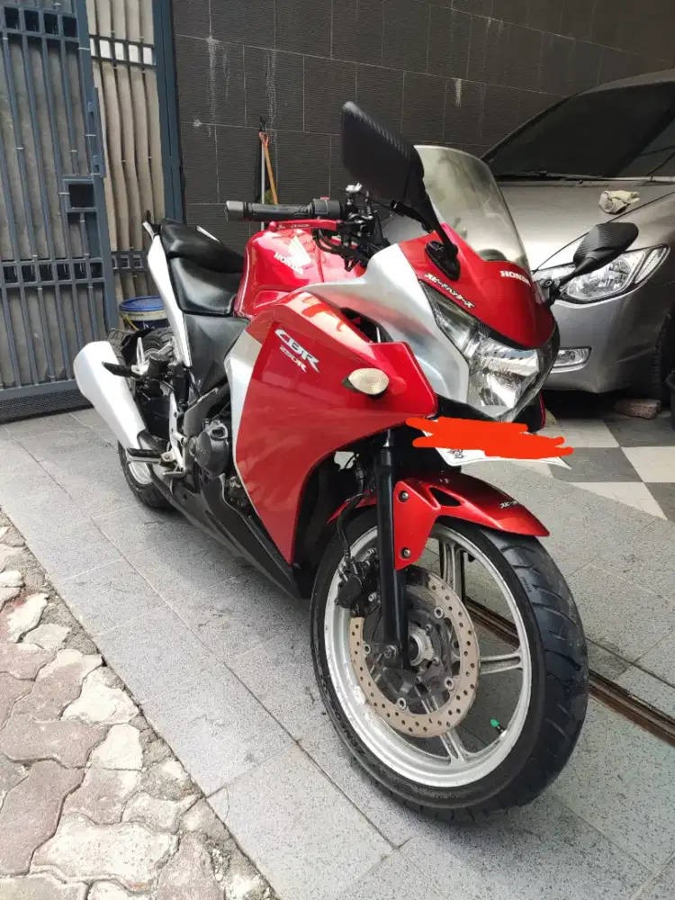 Dijual Motor CBR 250R CBU 2011