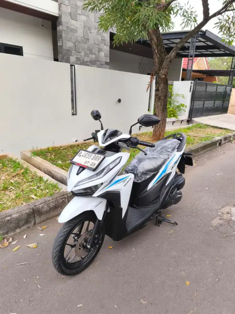 Bissmillah dijual motor Honda Vario LED new 125cc 2018