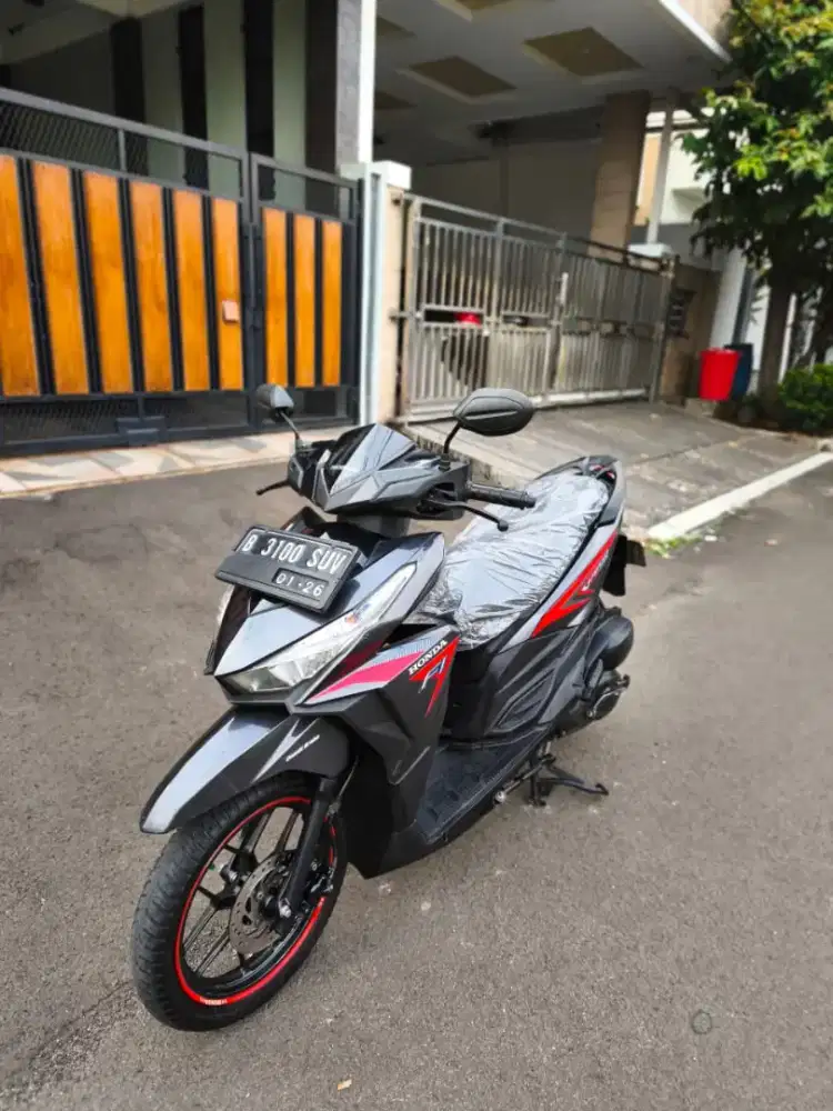Bissmillah dijual motor Honda Vario LED old 125cc 2016 istimewah