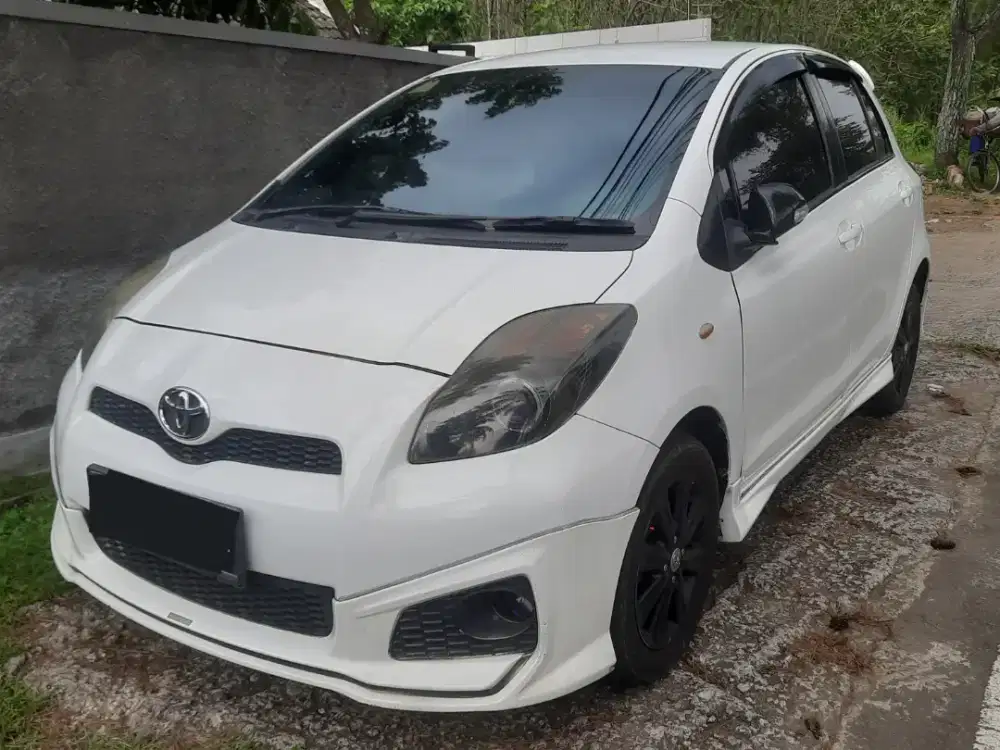 JUAL CEPAT TOYOTA YARIS J AT 2012