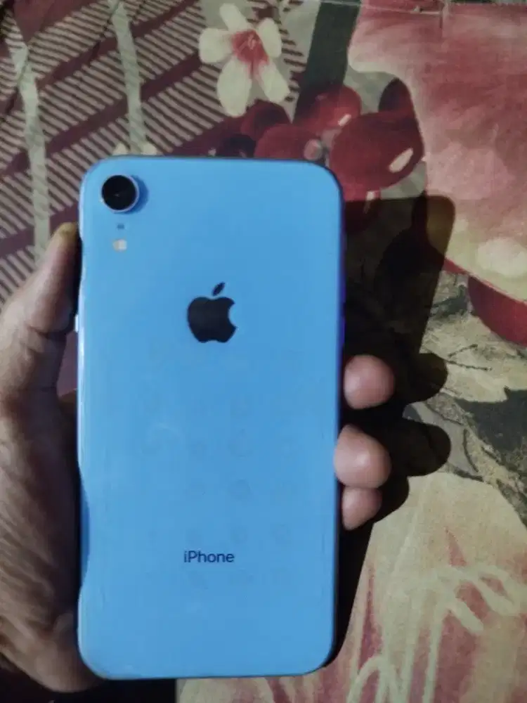 iphone xr 128 minus